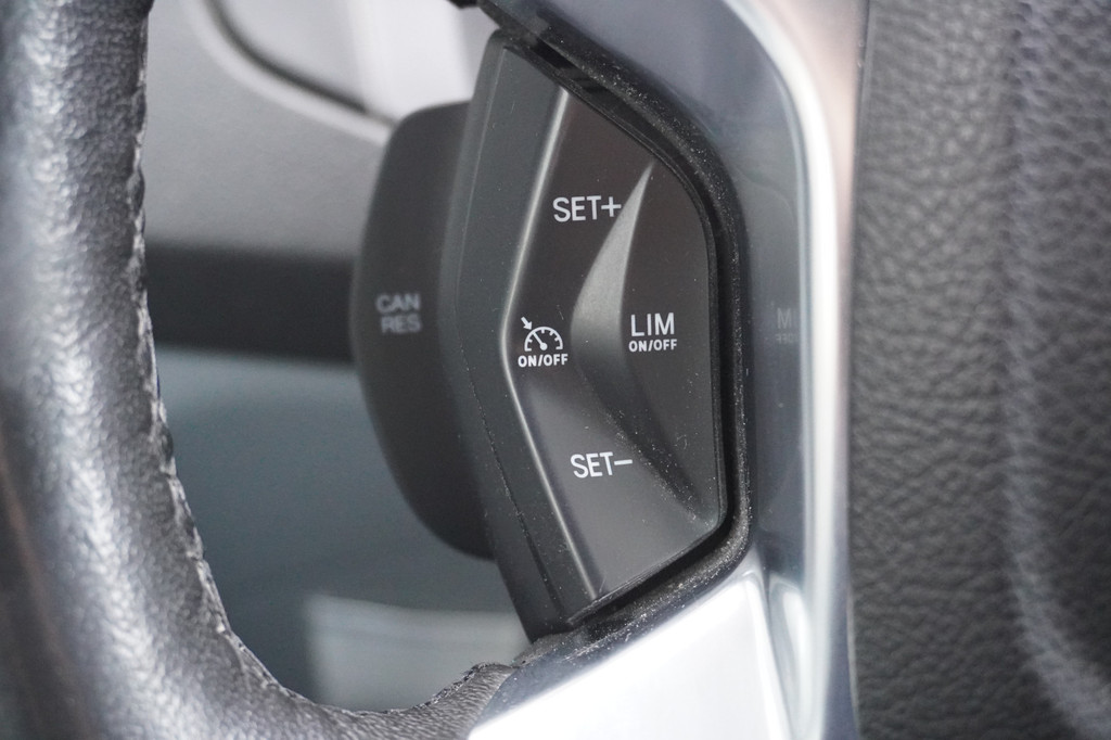 Ford Transit 2.0 TDCI L3H2 130PK EURO 6 - Airco - Trekhaak - Camera - â¬10.950,- Excl. 15