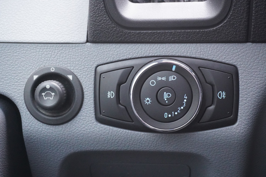 Ford Transit 2.0 TDCI L3H2 130PK EURO 6 - Airco - Trekhaak - Camera - â¬10.950,- Excl. 17