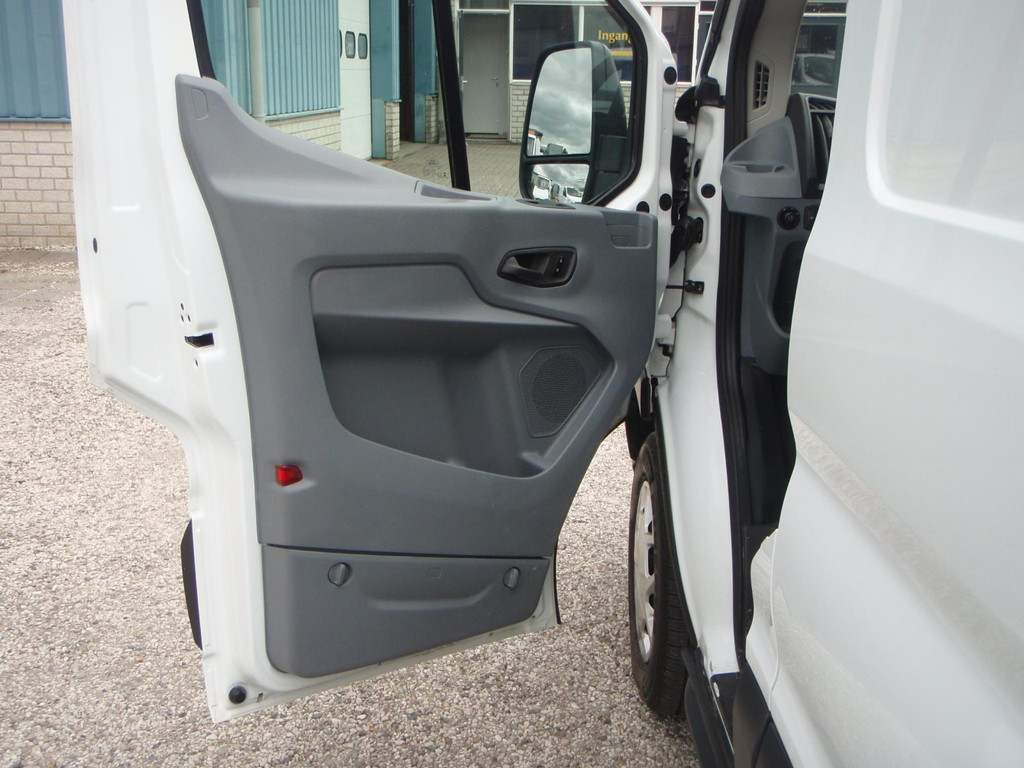 Ford Transit 2.0 TDCI L3H2 Trend 191000 km Bj 2017 10