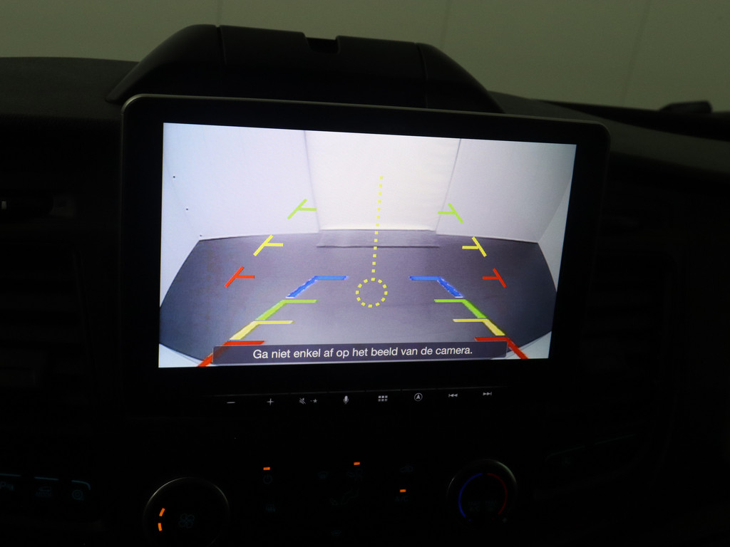 Ford Transit 2.0TDCI L4H3 Jumbo RWD | Navigatie | Camera | Airco | Cruise | 3-Persoons 18