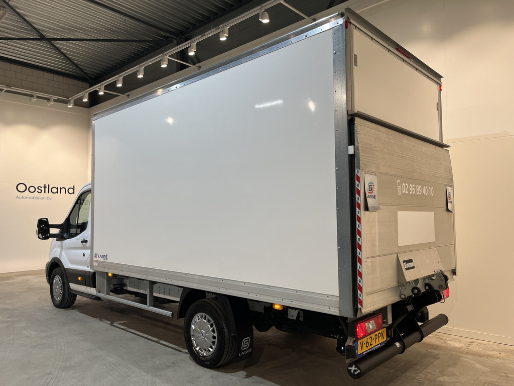 Ford Transit 2.0 TDCI L4 Trend 130 PK RWD Bakwagen / Sorensen Laadklep / Meubelbak / Euro 6 / Airco / Cruise Control / 3-Zits / 54.00 KM !! 18