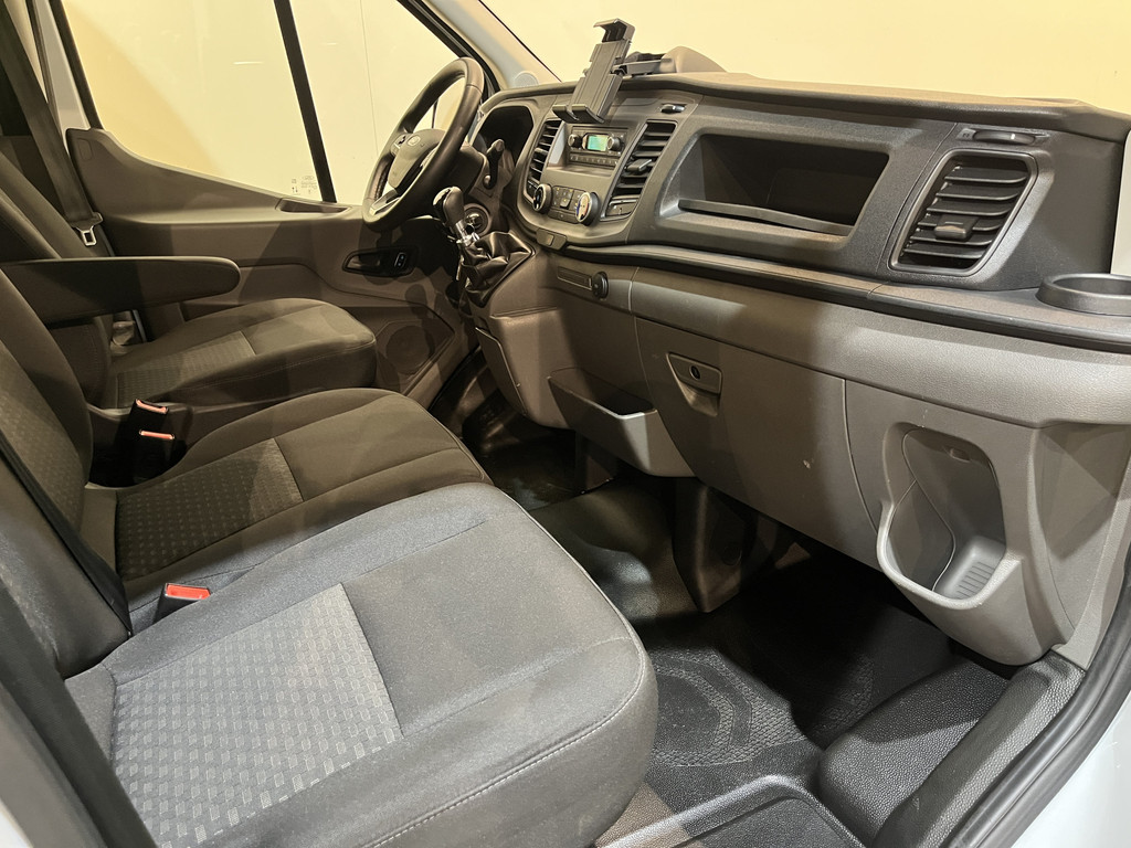 Ford Transit 2.0 TDCI L4 Trend 130 PK RWD Bakwagen / Sorensen Laadklep / Meubelbak / Euro 6 / Airco / Cruise Control / 3-Zits / 54.00 KM !! 19