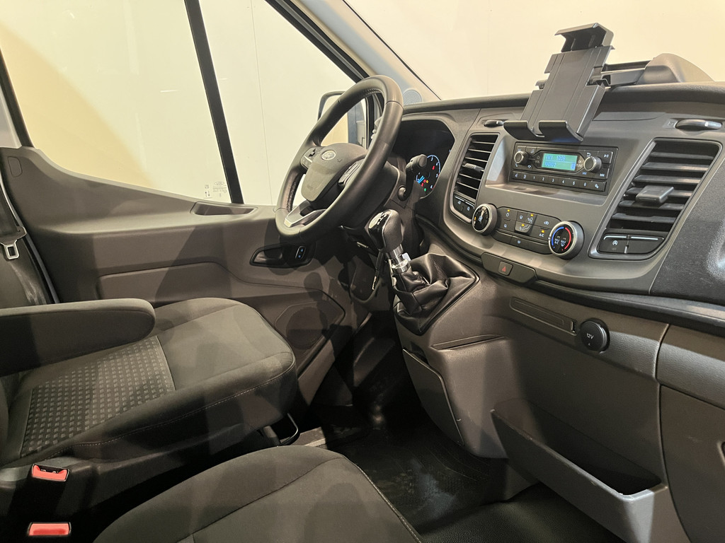 Ford Transit 2.0 TDCI L4 Trend 130 PK RWD Bakwagen / Sorensen Laadklep / Meubelbak / Euro 6 / Airco / Cruise Control / 3-Zits / 54.00 KM !! 3