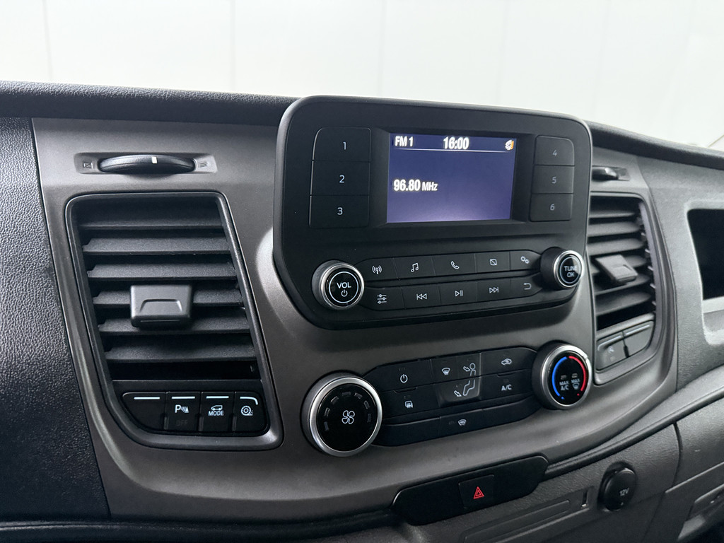 Ford Transit 2.0 TDCi 130PK L3H2 | Airco | Cruise | 3-Zits | Betimmering 17