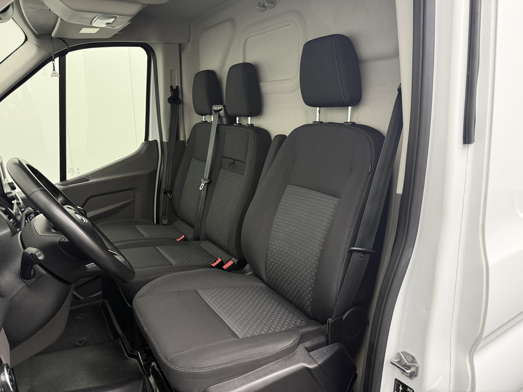 Ford Transit 2.0TDCi 130PK L3H2 | Airco | Cruise | Camera | 3-Zits | Betimmering 19