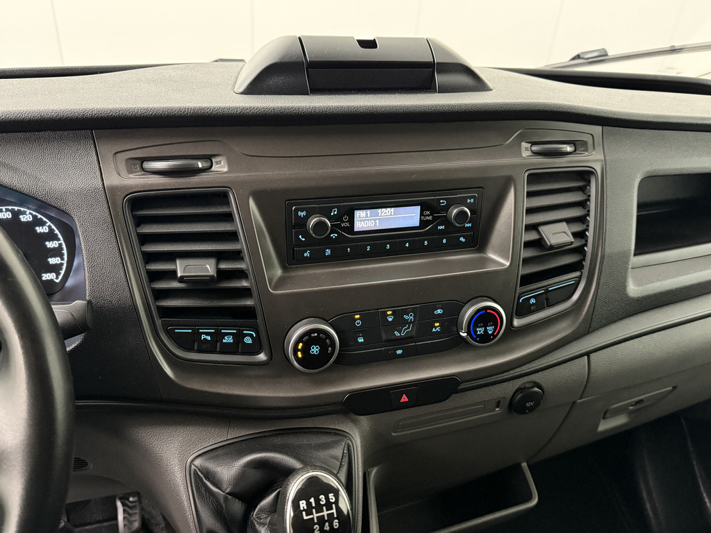 Ford Transit 2.0TDCi 130PK L3H2 Business | Airco | Cruise | 3-Persoons | Betimmering 16