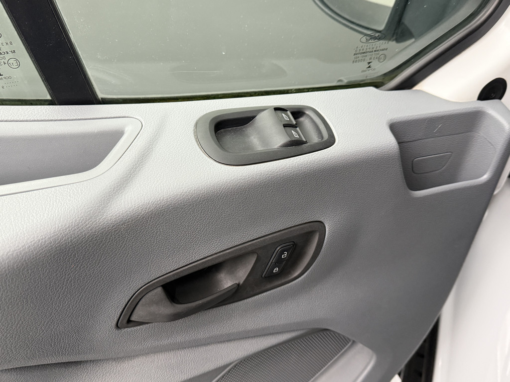 Ford Transit 2.0TDCi 130PK L3H2 Dubbele Cabine | 7-Persoons | Navigatie | Camera | Airco | Cruise | 2800Kg Trekhaak 8