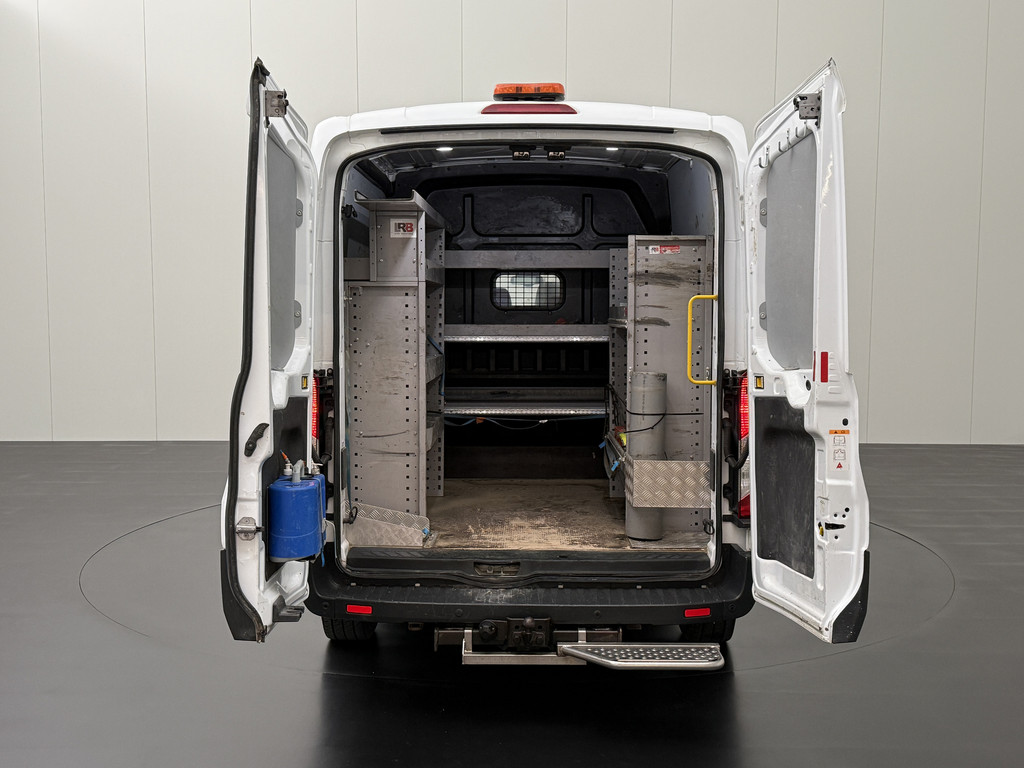Ford Transit 2.0TDCi 130PK L3H2 Dubbele Cabine | 7-Persoons | Navigatie | Camera | Airco | Cruise | Trekhaak 2800Kg 4