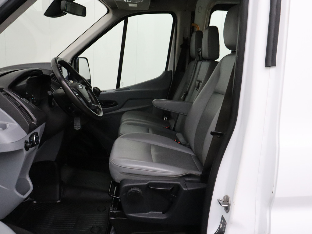 Ford Transit 2.0TDCi 130PK L3H2 Dubbele Cabine 7-Persoons | Navigatie | Camera | Trekhaak | Airco | Cruise 19