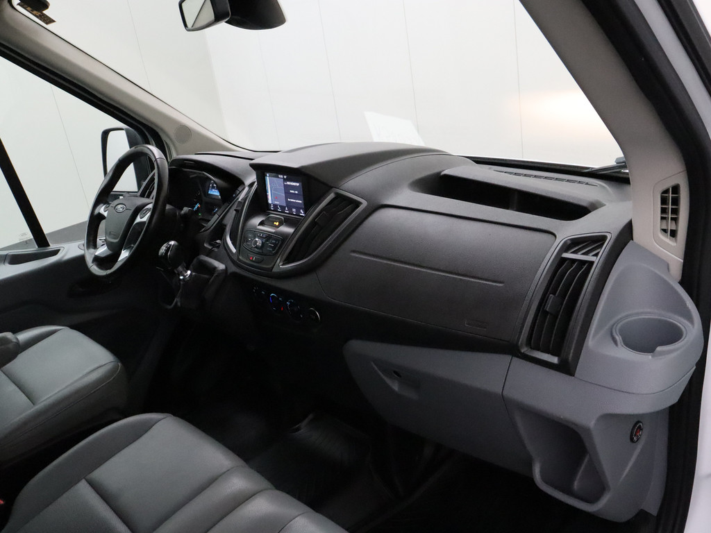 Ford Transit 2.0TDCi 130PK L3H2 Dubbele Cabine 7-Persoons | Navigatie | Camera | Trekhaak | Airco | Cruise 20