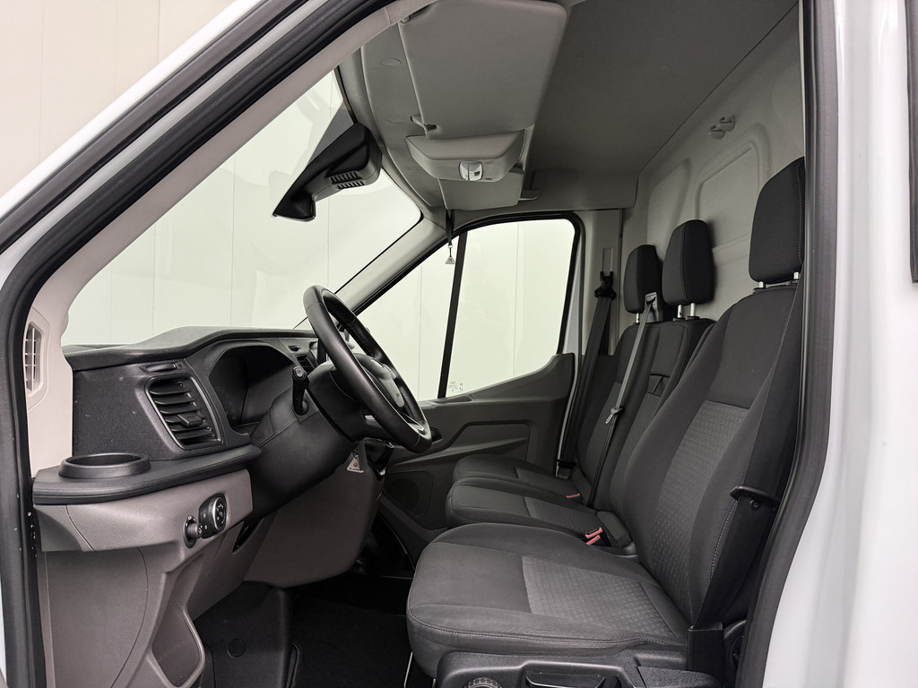 Ford Transit 2.0TDCi 130PK L3H2 | Euro 6 | Airco | Cruise | 3-Zits 18