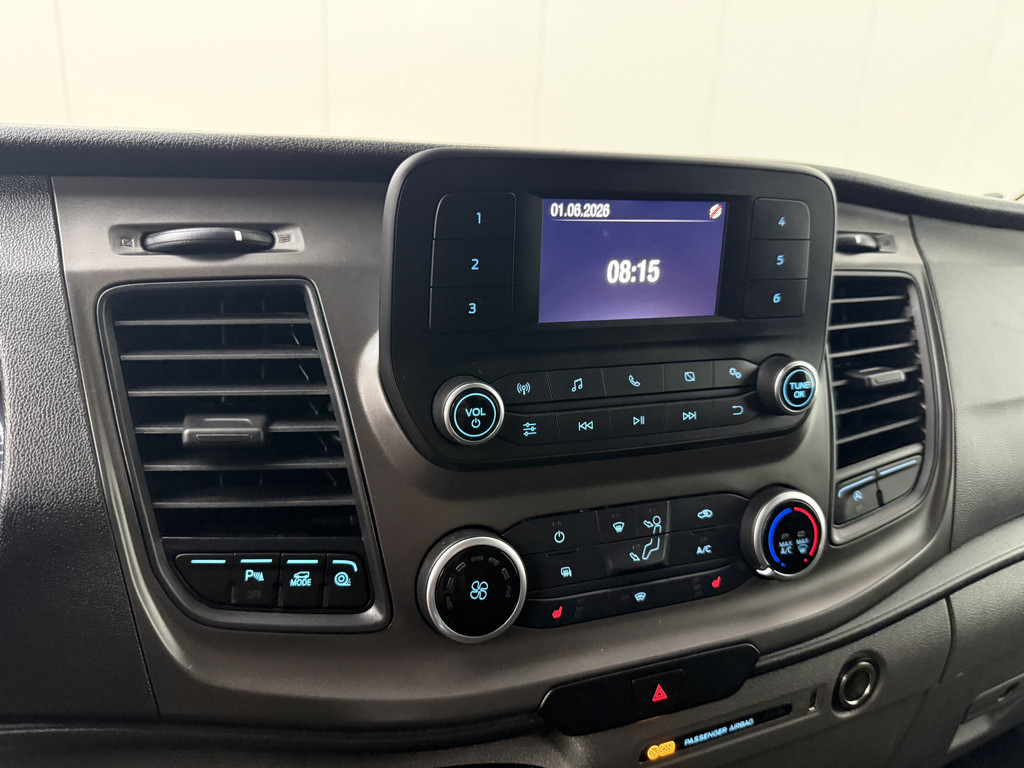 Ford Transit 2.0TDCi 130PK L3H3 | Airco | Cruie | 3-Zit | Betimmering 17
