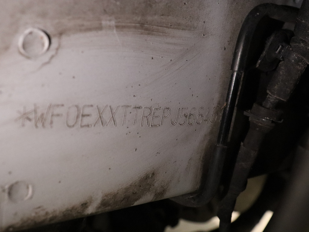 Ford Transit 2.0TDCi 130PK L3H3 | Airco | Cruise | Camera | 3-Persoons 21