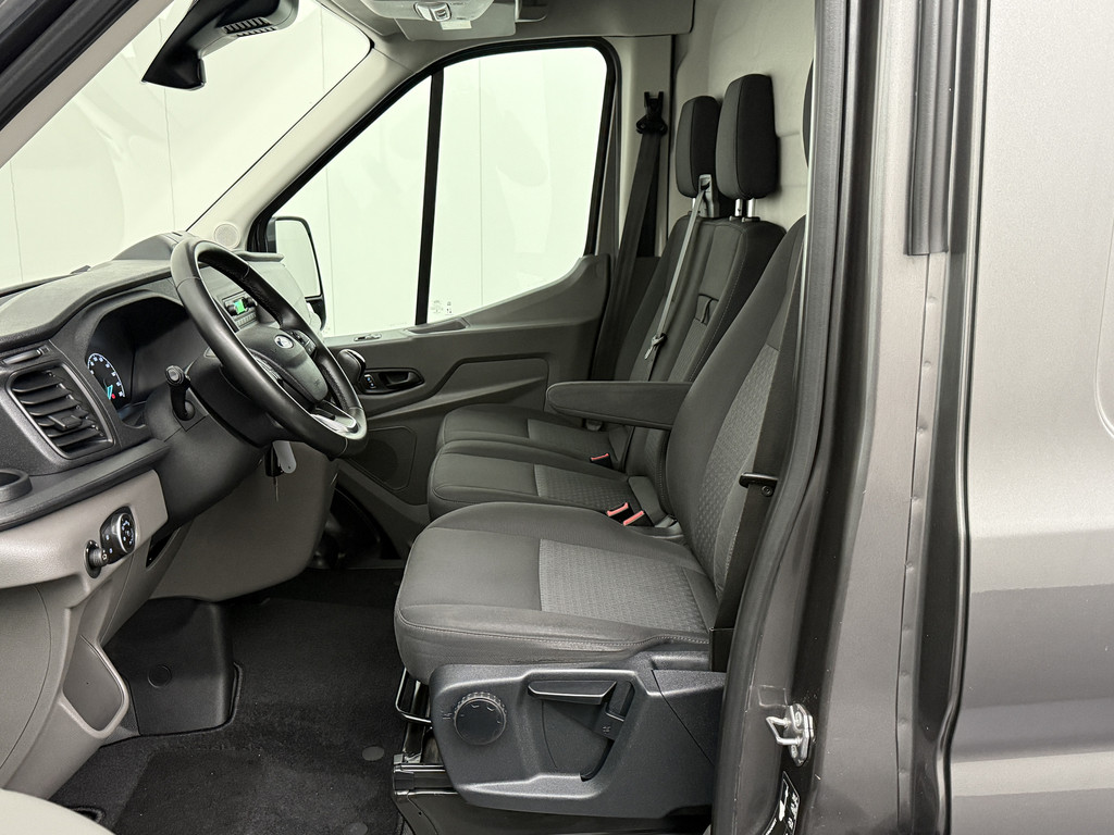 Ford Transit 2.0TDi 130PK L2H2 | Airco | Cruise | Trekhaak | 3-Persoons | Betimmering 17