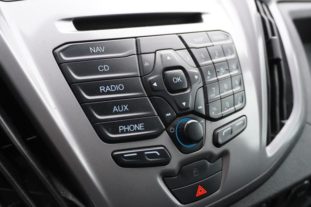 Ford Transit 2.2 TDCI L2H2 - Airco - Cruise - Trekhaak - â¬6.950,- Excl. 9