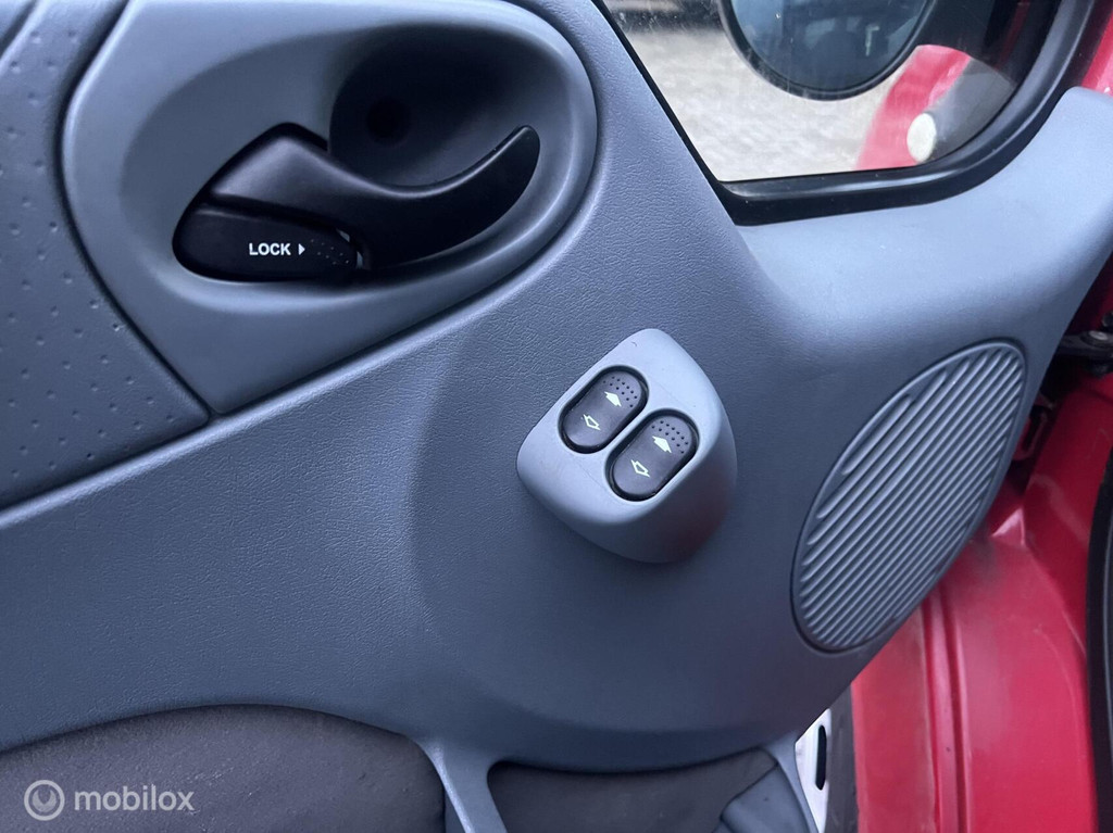 Ford Transit 260S 2.2 TDCI Camper 10