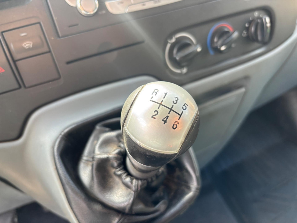 Ford Transit 260S 2.2 TDCI Limited Edition, EURO 5, Airco, Trekhaak, APK 15 mei 2026 16