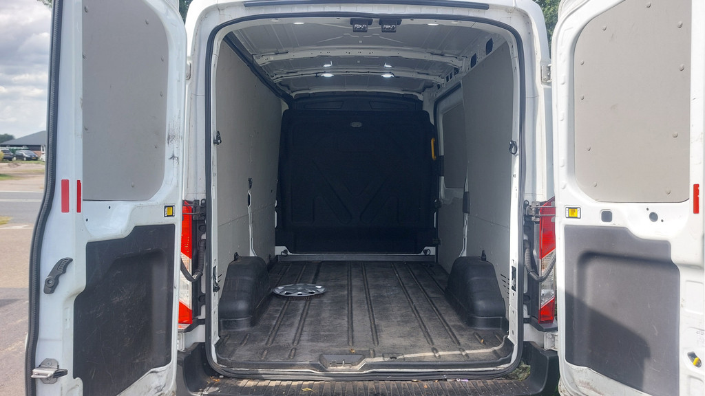 Ford Transit 290 2.0 TDCI L2H2 Trend AIRCO BJ 2020 11