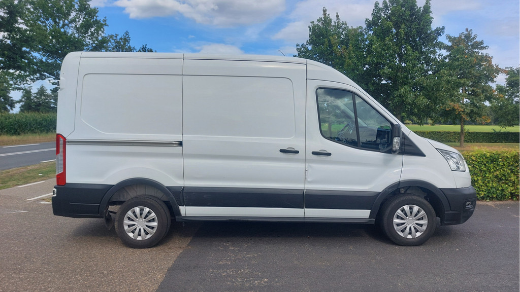 Ford Transit 290 2.0 TDCI L2H2 Trend AIRCO BJ 2020 14
