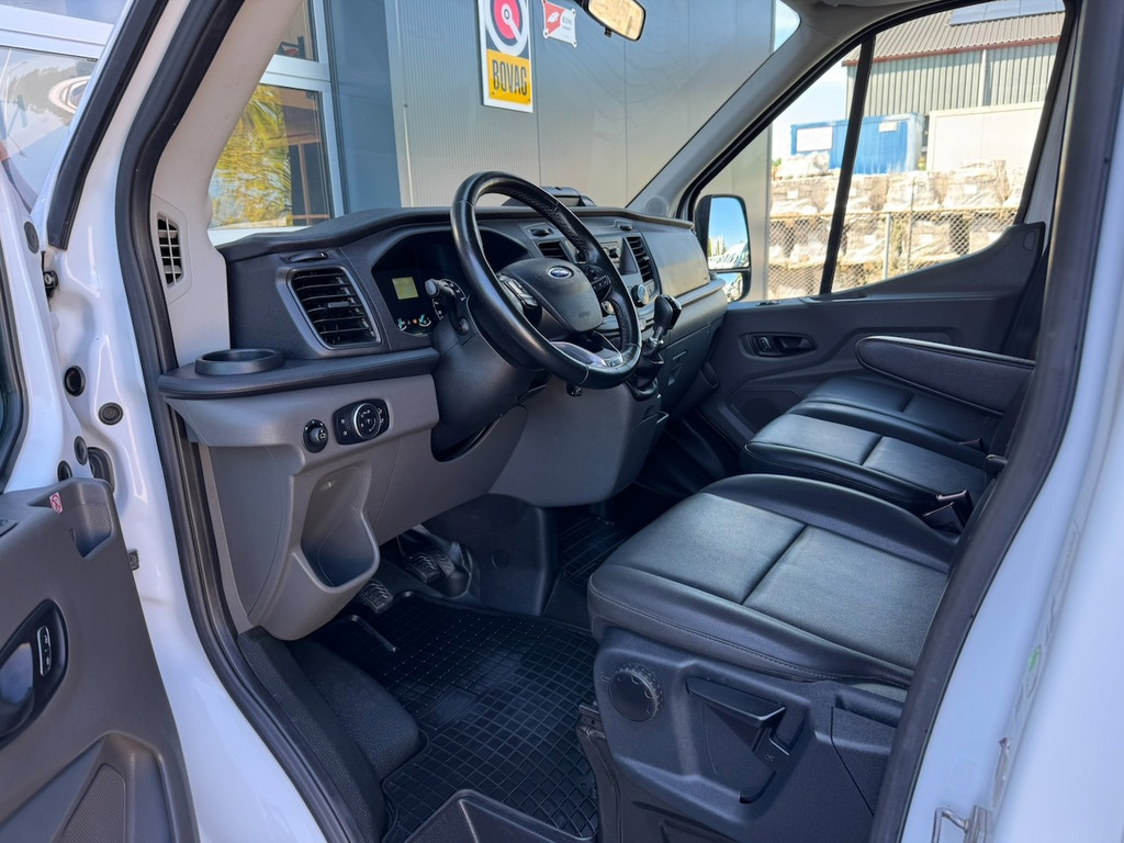 Ford Transit 310 2.0 TDCI 130pk L2H1 DC Trend | Open Laadbak | Trekhaak 2550KG | Airco | Kunstleder | Bluetooth | 7-persoons 16