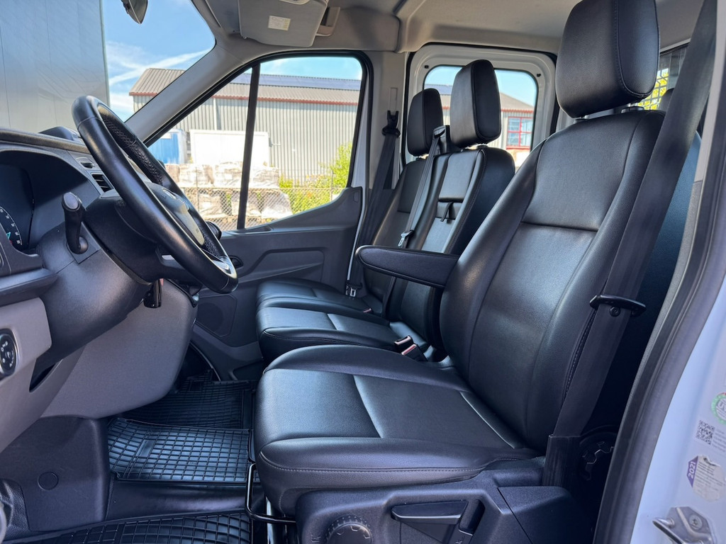 Ford Transit 310 2.0 TDCI 130pk L2H1 DC Trend | Open Laadbak | Trekhaak 2550KG | Airco | Kunstleder | Bluetooth | 7-persoons 17