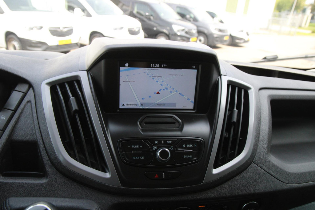 Ford Transit 310 2.0 TDCI L3H2 Trend / EURO6 / Sync 3 Car play / Cruise 14