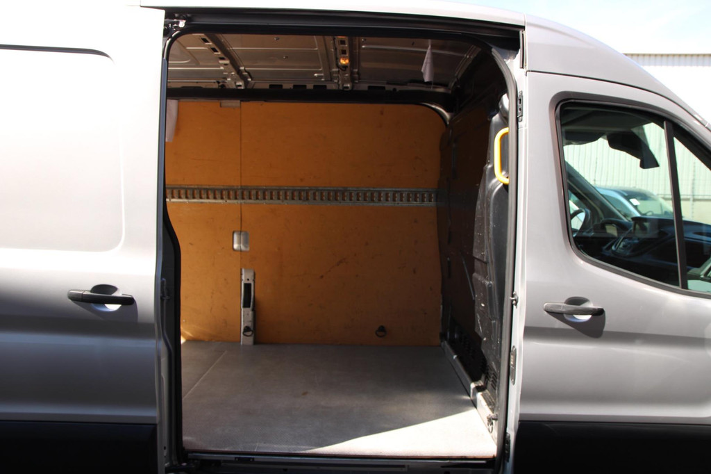 Ford Transit 310 2.0 TDCI L3H2 Trend / EURO6 / Sync 3 Car play / Cruise 8