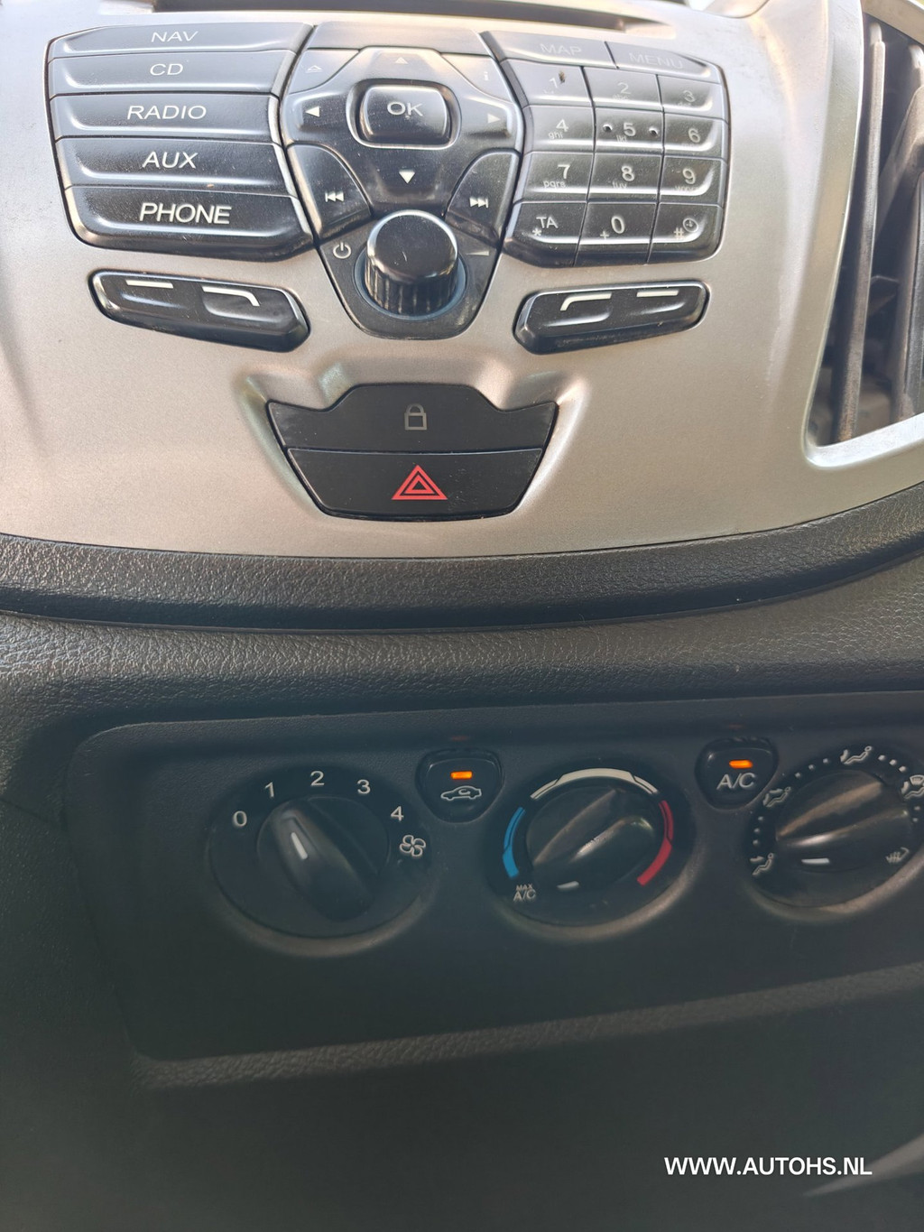 Ford Transit 310 2.2 TDCI L2H2 Dubbele cabine 7 persoons , 1e Eig , cruise , camera , PDC , Apk april 2027. 13