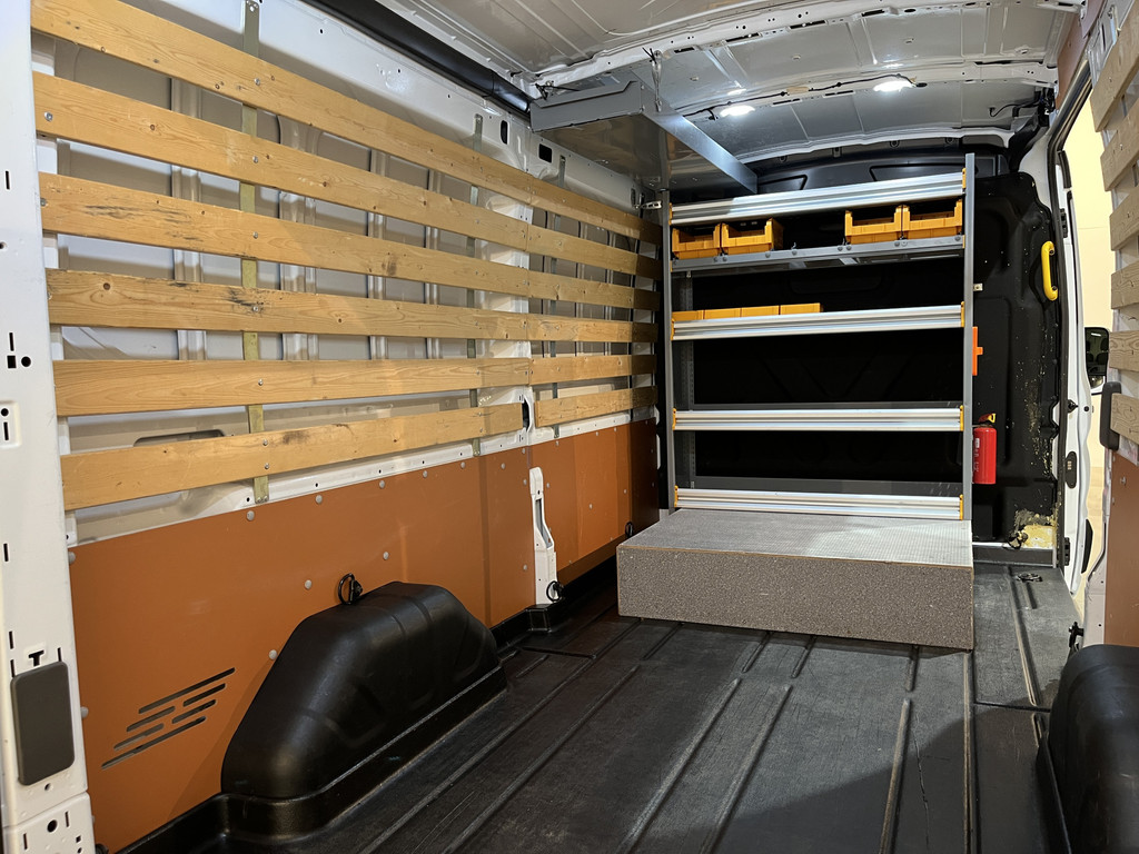 Ford Transit 330 2.0 TDCI L3H2 130 PK Trend MHEV / Servicebus / Inrichting / Euro 6 / Airco / Camera / Navigatie / Cruise Control / Trekhaak / Imperiaal / 3-Zits / 74.000 KM !! 15