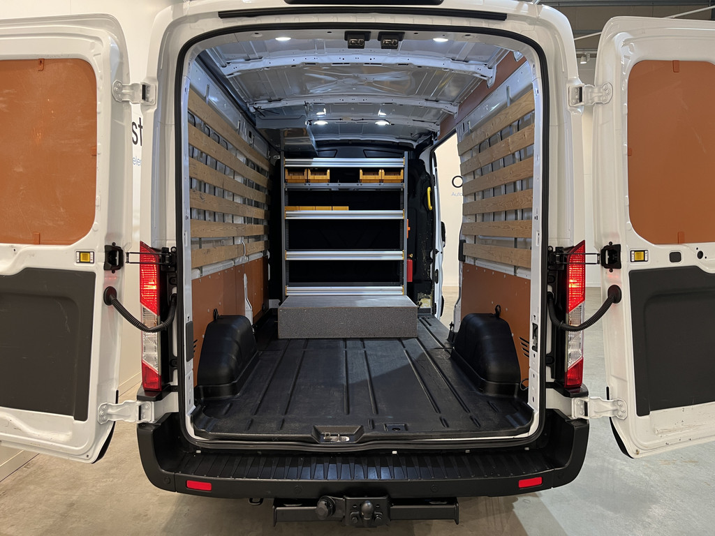 Ford Transit 330 2.0 TDCI L3H2 130 PK Trend MHEV / Servicebus / Inrichting / Euro 6 / Airco / Camera / Navigatie / Cruise Control / Trekhaak / Imperiaal / 3-Zits / 74.000 KM !! 20