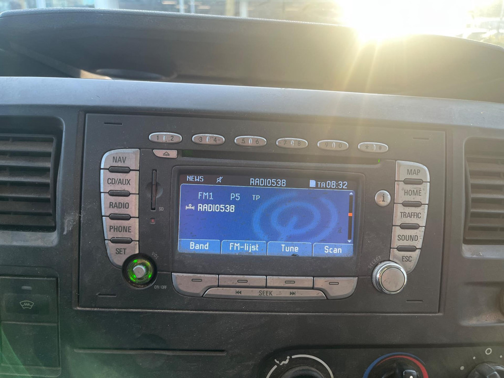 Ford Transit 330L 2.2 TDCI 125PK Ambiente HOOG / LANG AIRCO, 3 PERSOONS, TREKHAAK, ZOMEENEEM PRIJS! 17