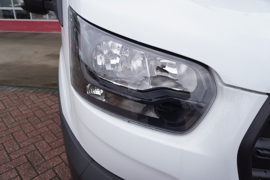 Ford Transit 350 2.0 TDCI 130PK L3H2 Trend nr. V137 | Airco | Cruise | Trekhaak | Apple cp-Android auto 11