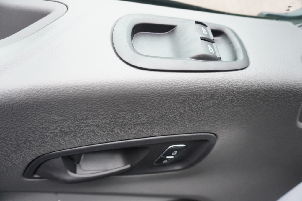 Ford Transit 350 2.0 TDCI 130PK L3H2 Trend nr. V137 | Airco | Cruise | Trekhaak | Apple cp-Android auto 18