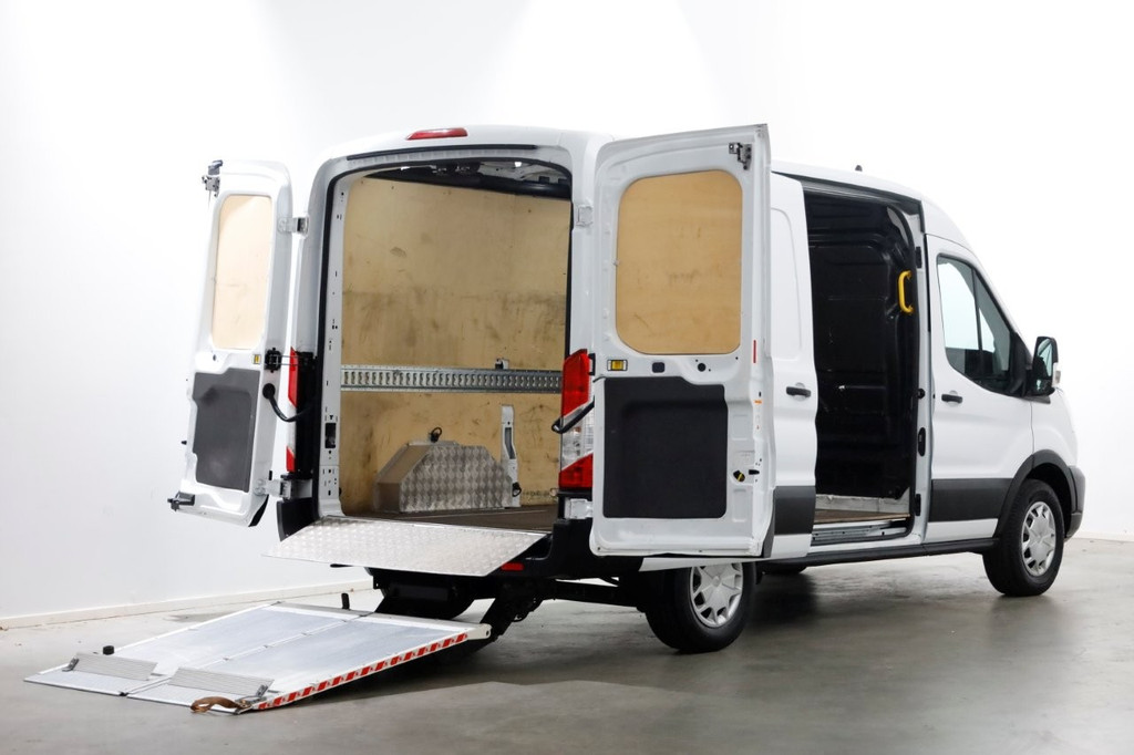 Ford Transit 350 2.0 TDCI 130pk L2H2 Trend Airco Easy Acces Laadklep 500kg 03-2022 3