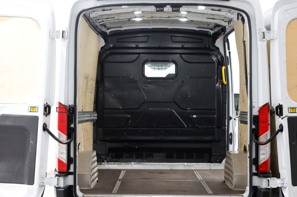 Ford Transit 350 2.0 TDCI 130pk L2H2 Trend Airco Easy Acces Laadklep 500kg 03-2022 6