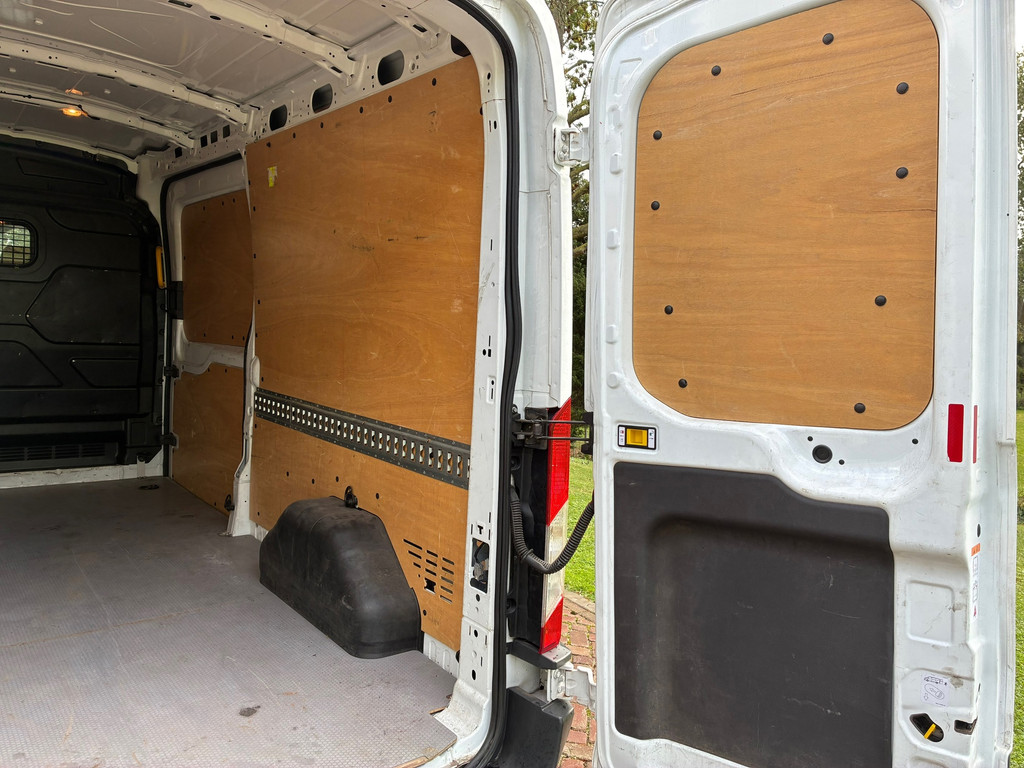 Ford Transit 350 2.0 TDCI 131pk L3H2 EURO 6 11