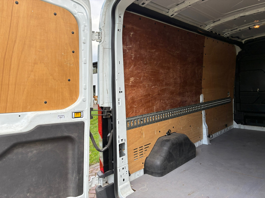 Ford Transit 350 2.0 TDCI 131pk L3H2 EURO 6 12