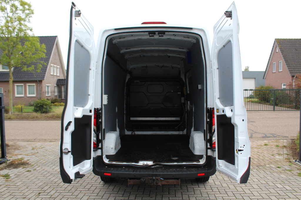 Ford Transit 350 2.0 TDCI 170PK Euro6 L3H3 Trend â 2800KG trekhaak 10