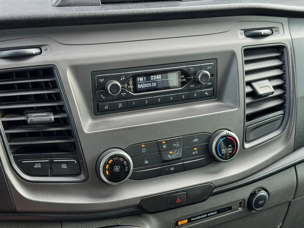 Ford Transit 350 2.0 TDCI L2H1 DC Trend 4WD | Open laadbak | Bluetooth | Kunstleder | 7-pers | Cruise| Airco | Radio | AWD 4×4 17