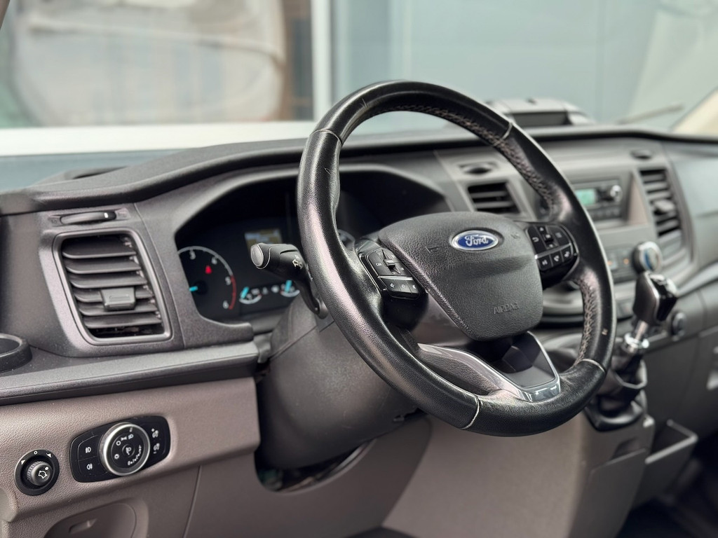Ford Transit 350 2.0 TDCI L2H1 DC Trend 4WD | Open laadbak | Bluetooth | Kunstleder | 7-pers | Cruise| Radio | Airco | AWD 4x4 14