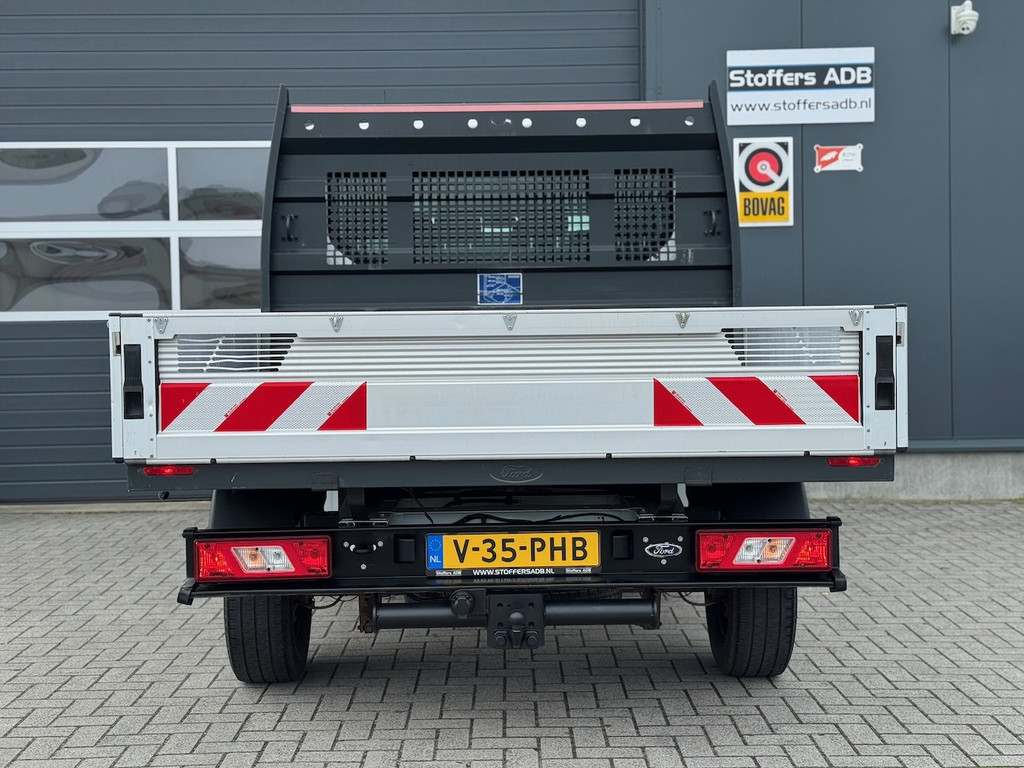 Ford Transit 350 2.0 TDCI L2H1 DC Trend 4WD | Open laadbak | Bluetooth | Kunstleder | 7-pers | Cruise| Radio | Airco | AWD 4x4 8