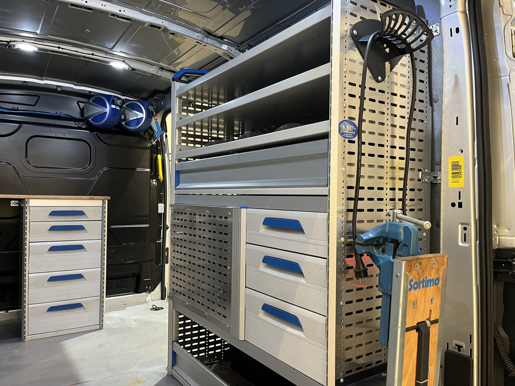 Ford Transit 350 2.0 TDCI L2H2 Trend 130 PK Automaat Servicebus / Sortimo Inrichting / Euro 6 / Airco / Cruise Control / Camera / 3-Zits / 83.500 KM !! 15