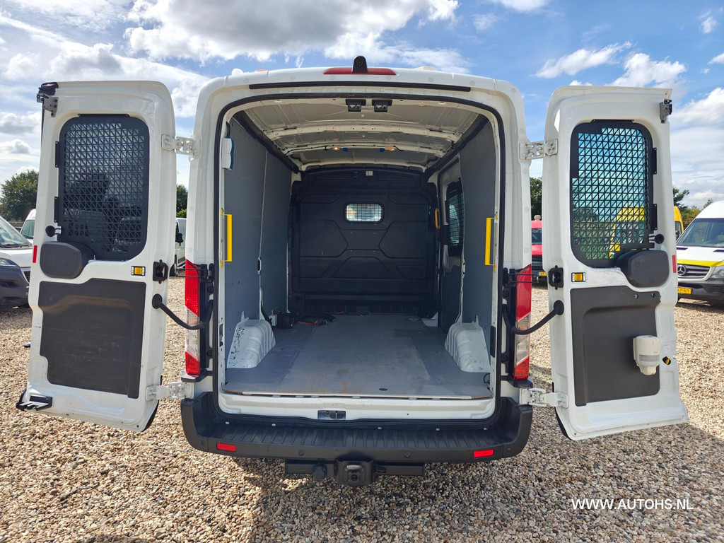 Ford Transit 350 2.0 TDCI L2H2 Trend , 1e Eig , Ex overheid , Euro 6 , Airco, Camera , cruise , in pracht staat. 21
