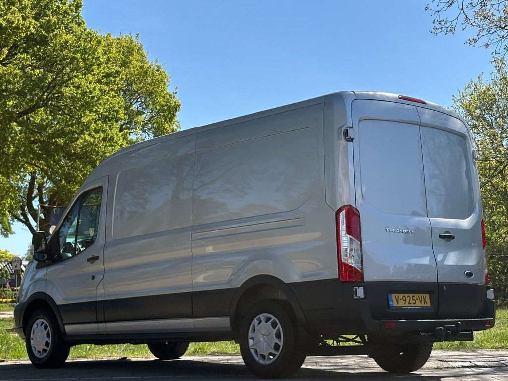 Ford Transit 350 2.0 TDCI L3H2 AUTOMAAT - Camera - Voorruitverw - Airco - Trekhaak - drie zitplaatsen - APPLE CARPLAY 3
