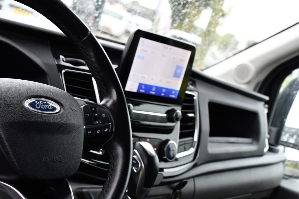 Ford Transit 350 2.0 TDCI L3H2 Black Edition Camera, Cruise, Carplay, 185pk, Xenon, Multimedia, Automaat, Trekhaak, Sensoren, Uniek! 15