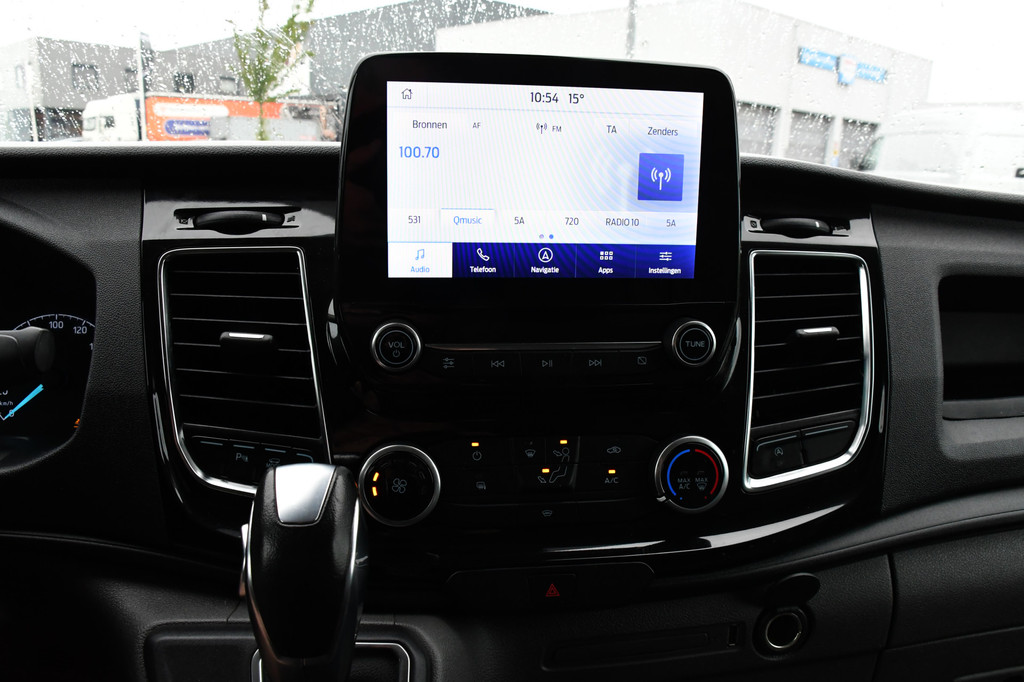 Ford Transit 350 2.0 TDCI L3H2 Black Edition Camera, Cruise, Carplay, 185pk, Xenon, Multimedia, Automaat, Trekhaak, Sensoren, Uniek! 18