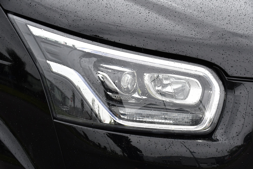 Ford Transit 350 2.0 TDCI L3H2 Black Edition Camera, Cruise, Carplay, 185pk, Xenon, Multimedia, Automaat, Trekhaak, Sensoren, Uniek! 19