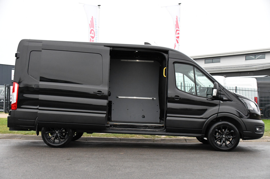 Ford Transit 350 2.0 TDCI L3H2 Black Edition GEEN BTW! 360 Camera, Adaptieve Cruise, Automaat, Sensoren, Stoelverwarming, Trekhaak, Uniek! 11