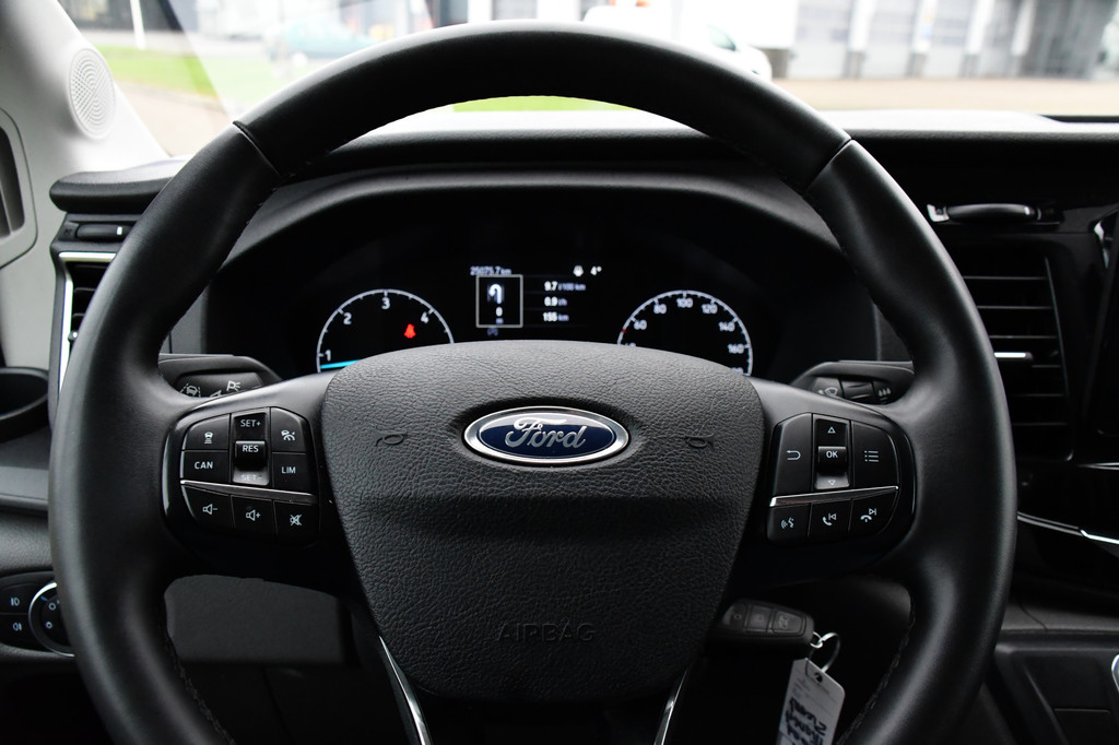 Ford Transit 350 2.0 TDCI L3H2 Black Edition GEEN BTW! 360 Camera, Adaptieve Cruise, Automaat, Sensoren, Stoelverwarming, Trekhaak, Uniek! 14