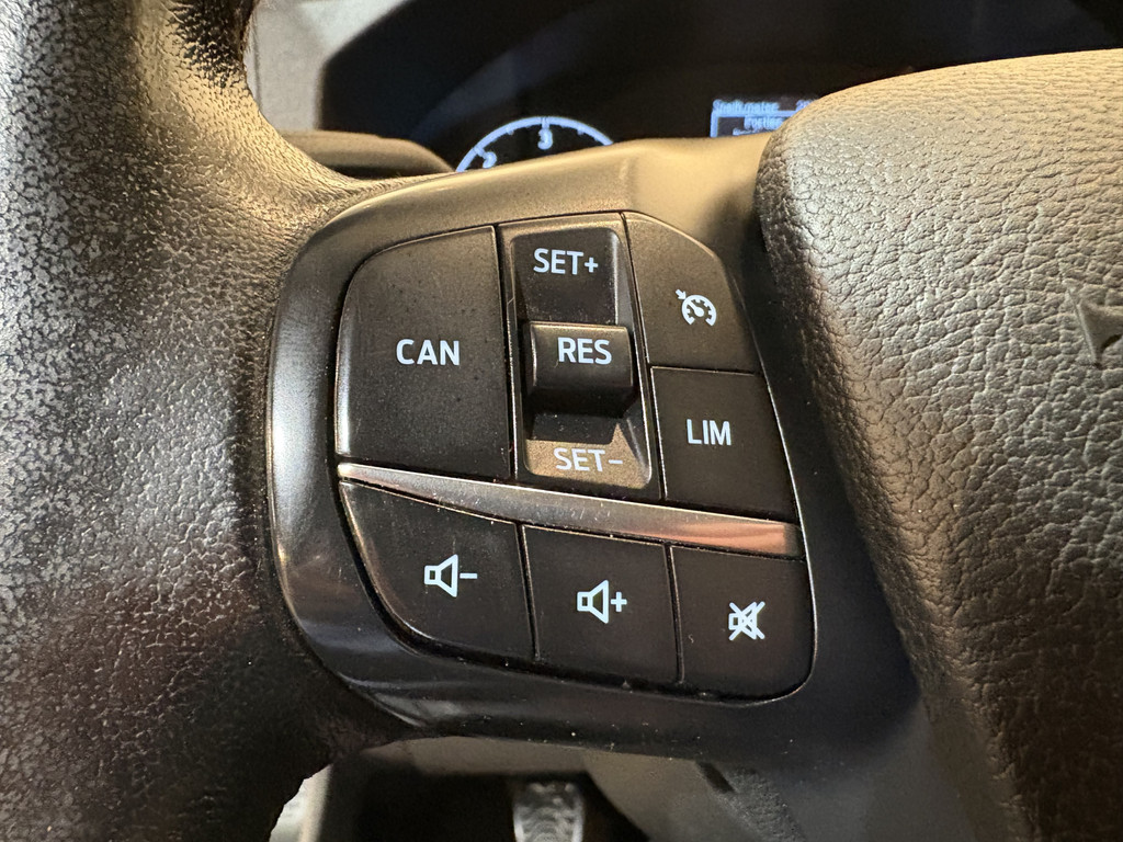 Ford Transit 350 2.0 TDCI L3H2 Trend 130 PK / Euro 6 / Airco / Cruise Control / Trekhaak / PDC 11